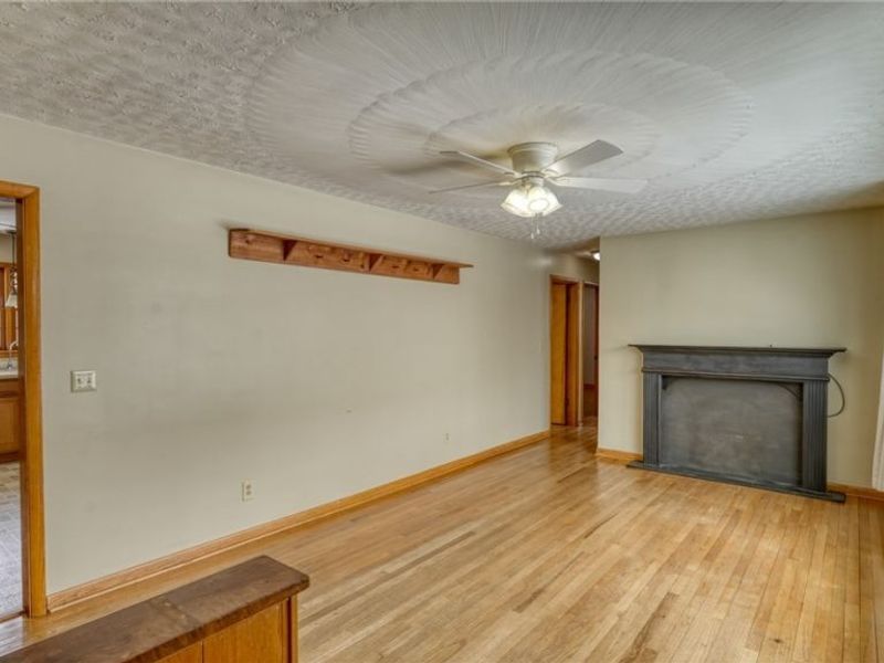 110 Cherry Lane, New Concord, OH 43762 Photo 9