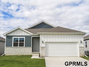 13006 S 66th Avenue, Papillion, NE 68133