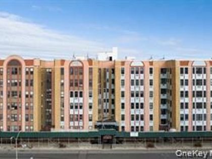 25 W Broadway Long Beach, NY 11561