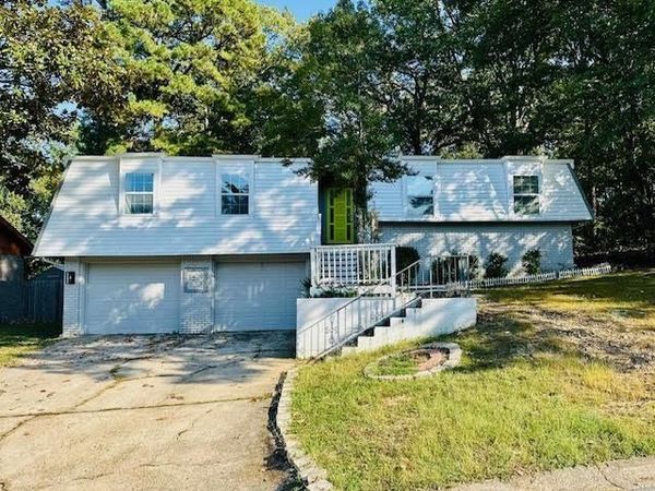 1209 E Twin Lakes Drive, Little Rock, AR 72205