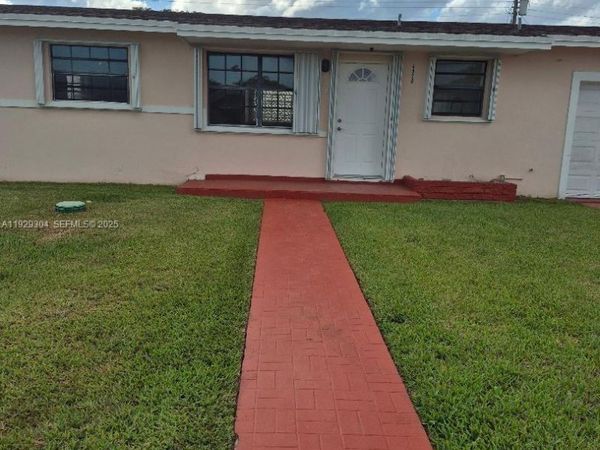 4320 SW 98th Ct, Miami, FL 33165