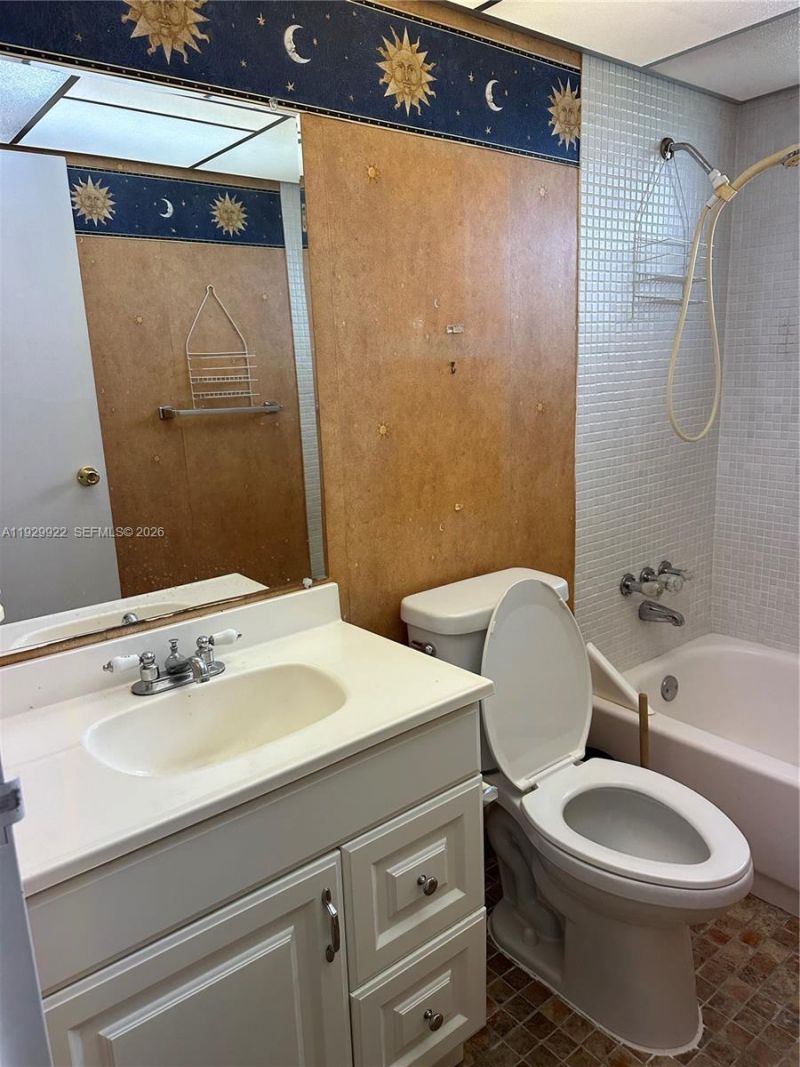 25 Saxony A, Unit A, Delray Beach, FL 33446 Photo