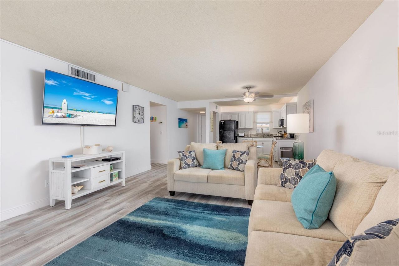 7405 Bay Island Drive S, Unit 321, South Pasadena, FL 33707 Photo
