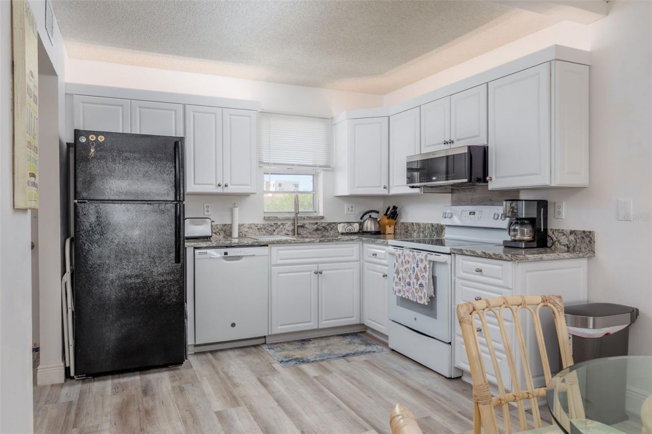 7405 Bay Island Drive S, Unit 321, South Pasadena, FL 33707 Photo
