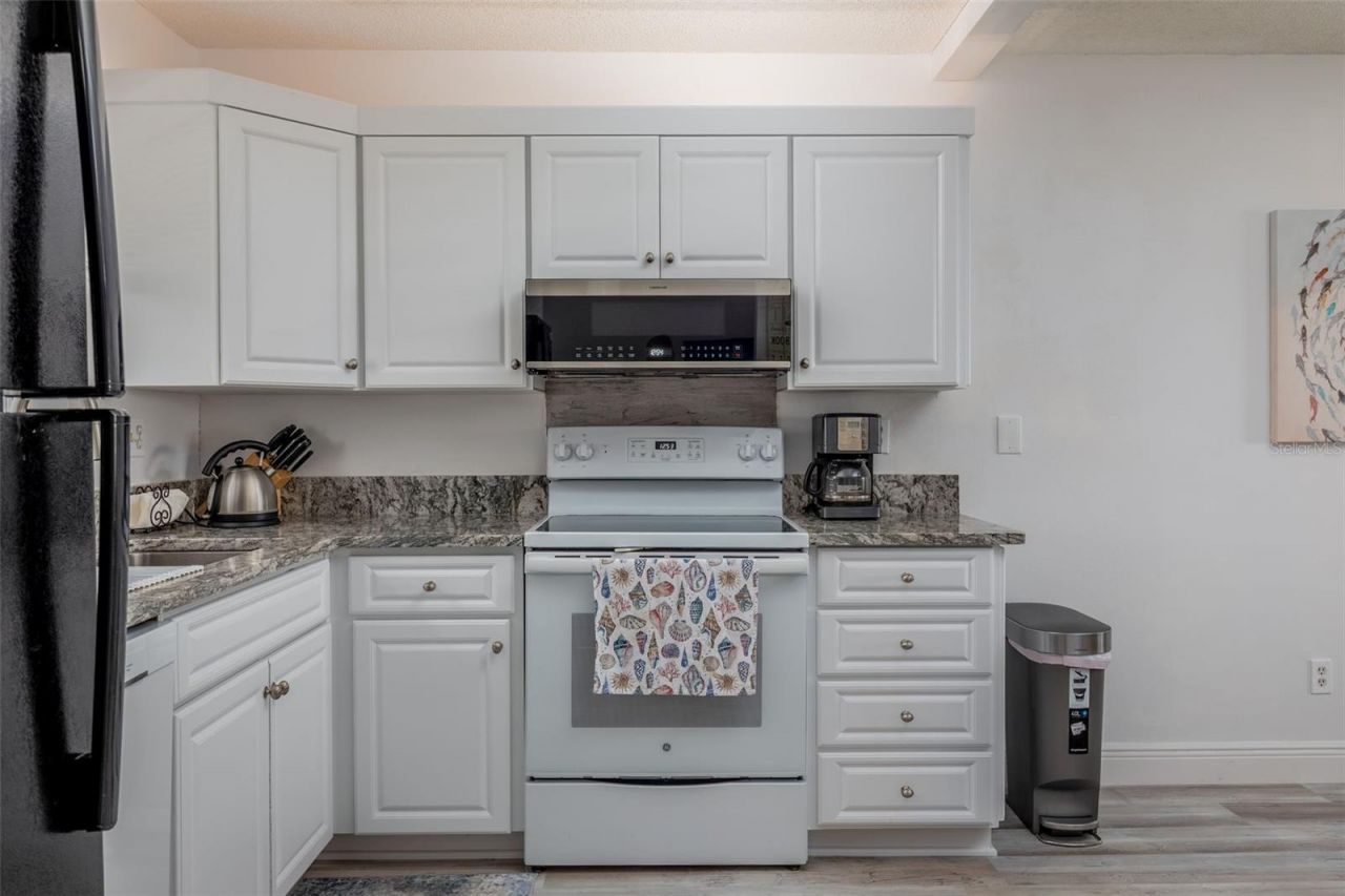 7405 Bay Island Drive S, Unit 321, South Pasadena, FL 33707 Photo