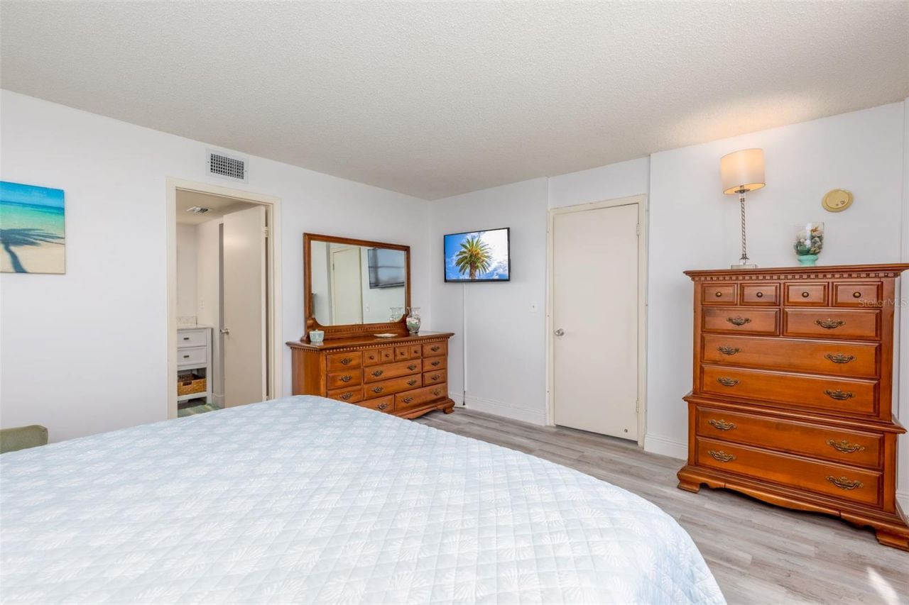 7405 Bay Island Drive S, Unit 321, South Pasadena, FL 33707 Photo