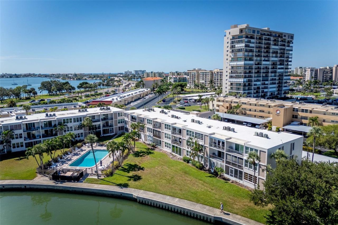 7405 Bay Island Drive S, Unit 321, South Pasadena, FL 33707 Photo