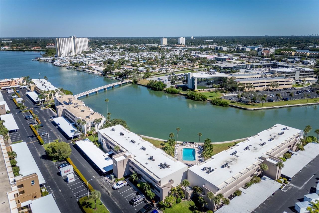 7405 Bay Island Drive S, Unit 321, South Pasadena, FL 33707 Photo