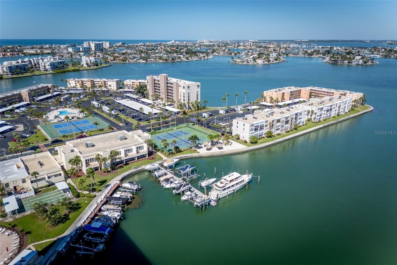 7405 Bay Island Drive S, Unit 321, South Pasadena, FL 33707 Photo
