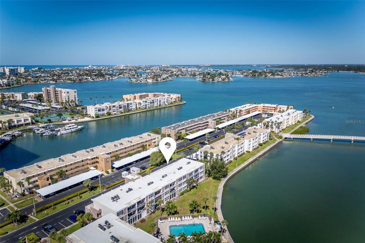 7405 Bay Island Drive S, Unit 321, South Pasadena, FL 33707 Photo