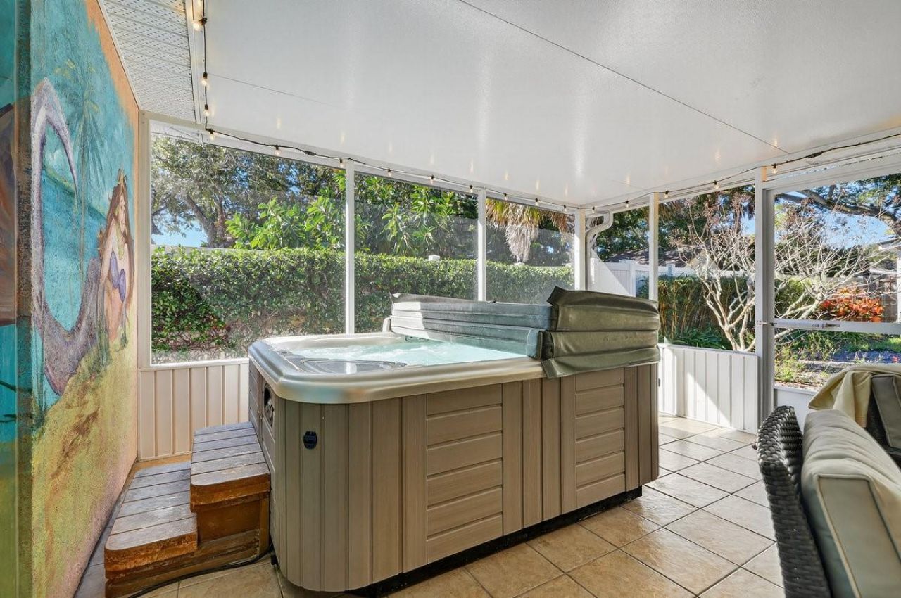 810 E 9th Avenue, New Smyrna Beach, FL 32169 Photo