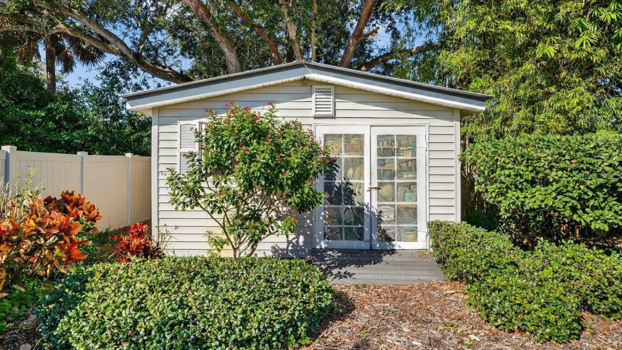 810 E 9th Avenue, New Smyrna Beach, FL 32169 Photo
