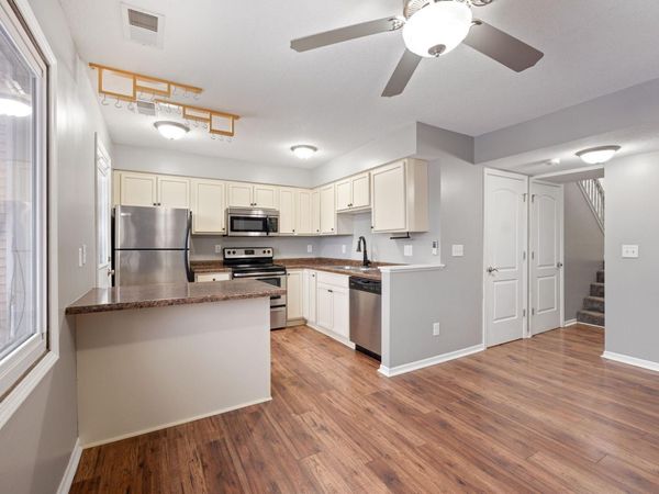 7888 Dunmore Road, Woodbury, MN 55125