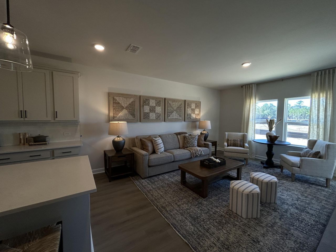 5034 Blackberry Lane Photo 2