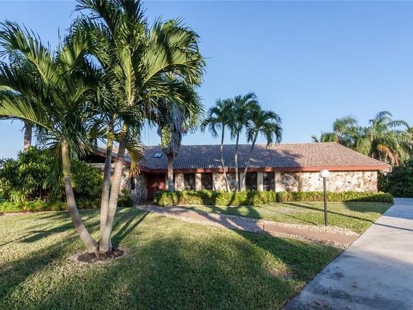 197 NW 113th Way, Coral Springs, FL 33071