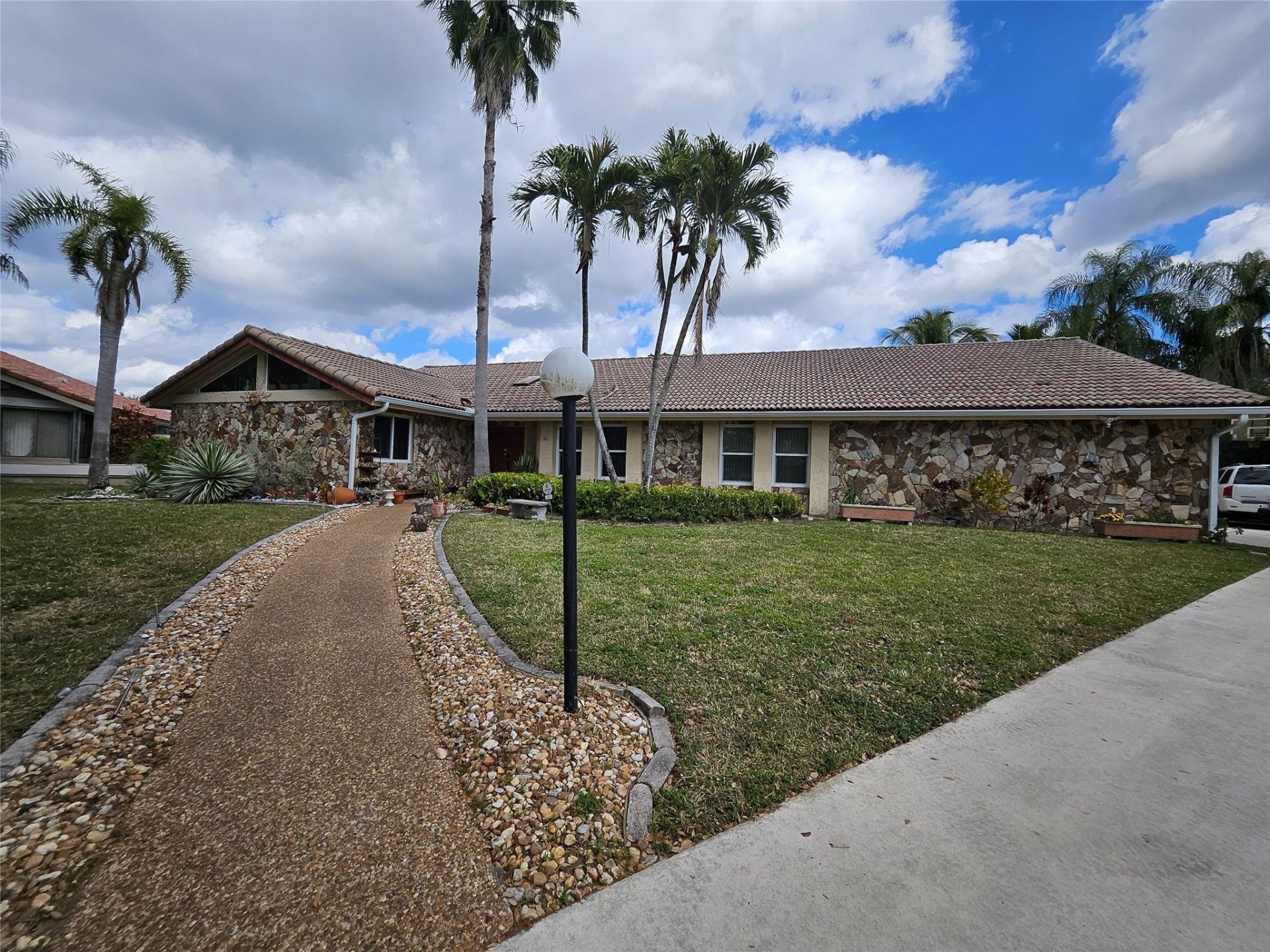 197 NW 113th Way, Coral Springs, FL 33071 Photo