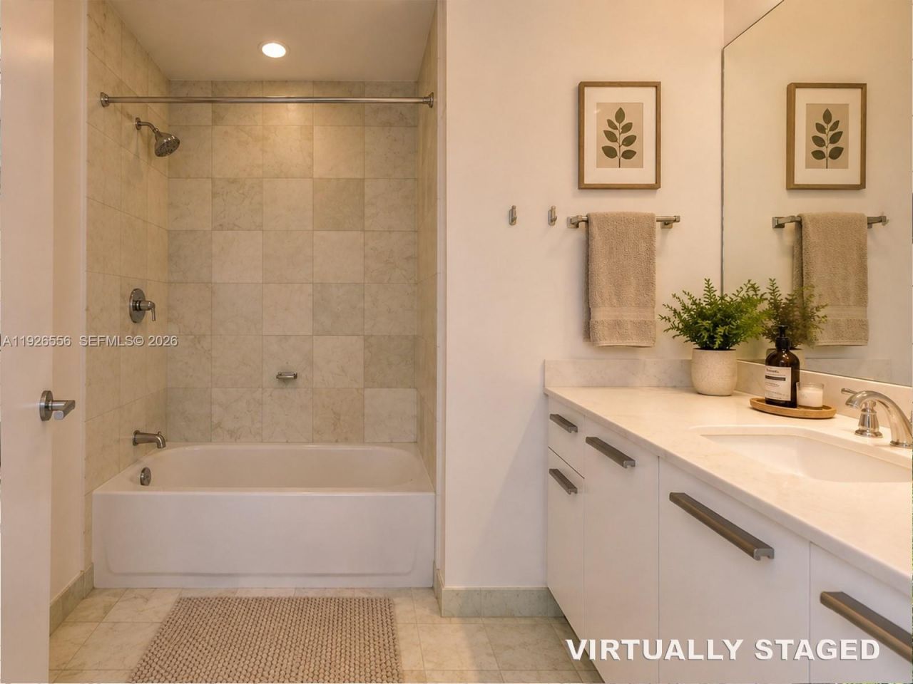 1050 Brickell Ave, Unit 606, Miami, FL 33131 Photo