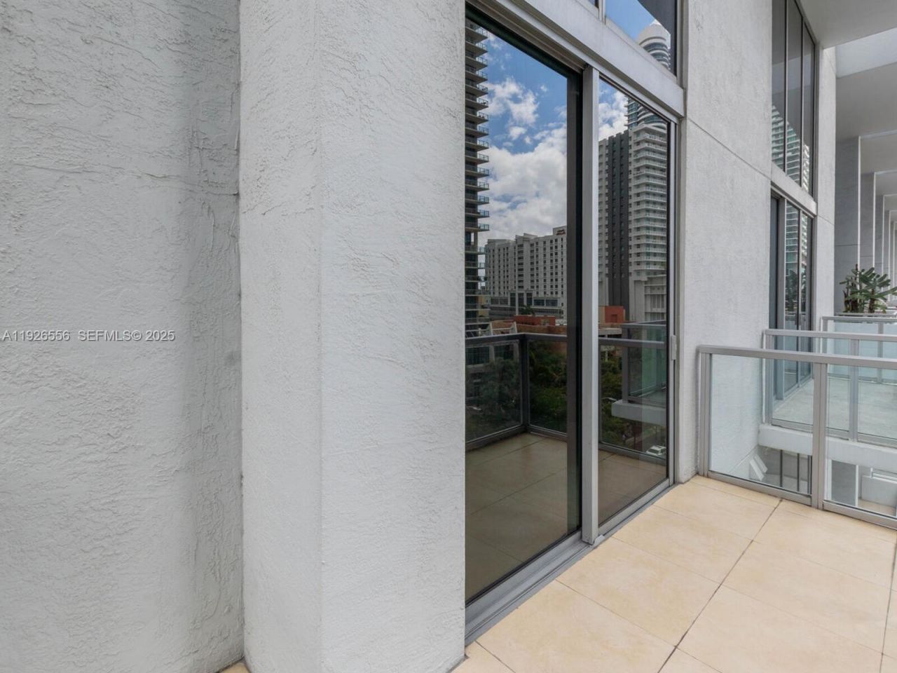 1050 Brickell Ave, Unit 606, Miami, FL 33131 Photo