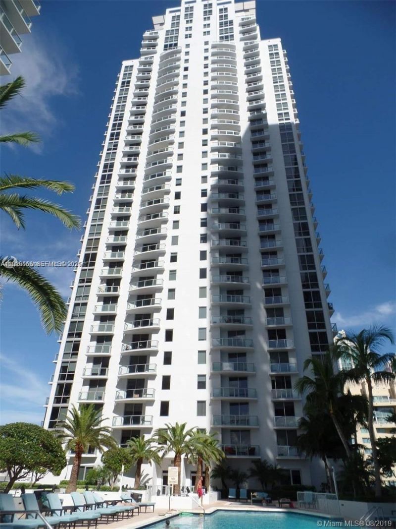 1050 Brickell Ave, Unit 606, Miami, FL 33131 Photo