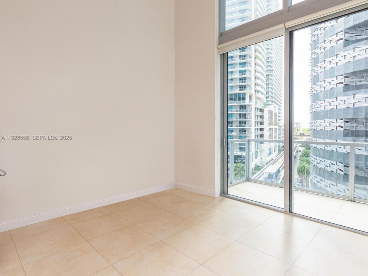 1050 Brickell Ave, Unit 606, Miami, FL 33131 Photo