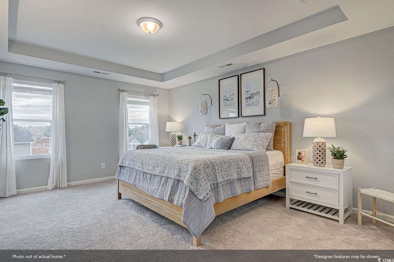 383 Garden Grove St Photo 5