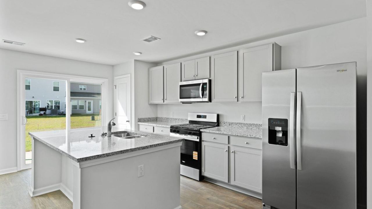 608 Pleasant Grove Way Photo 13