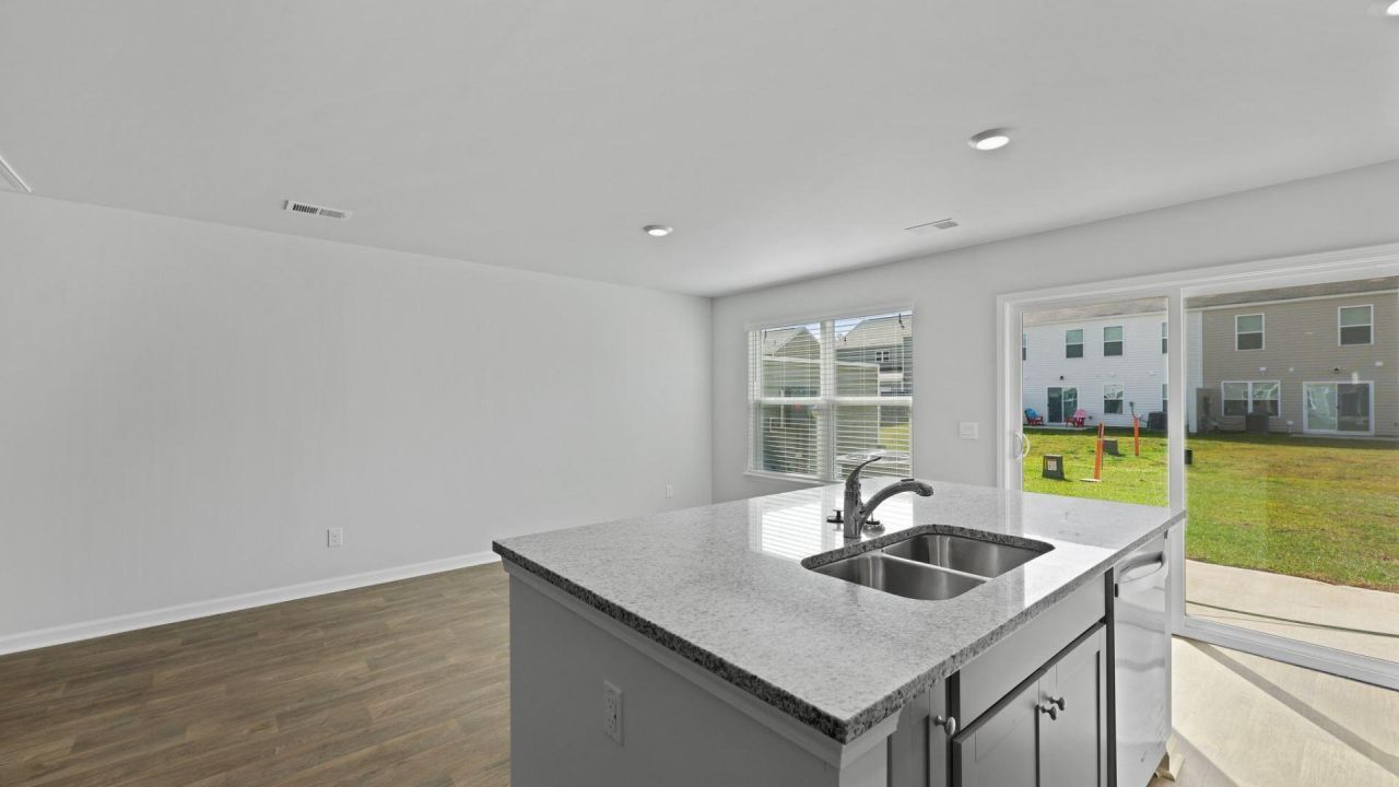 608 Pleasant Grove Way Photo 14