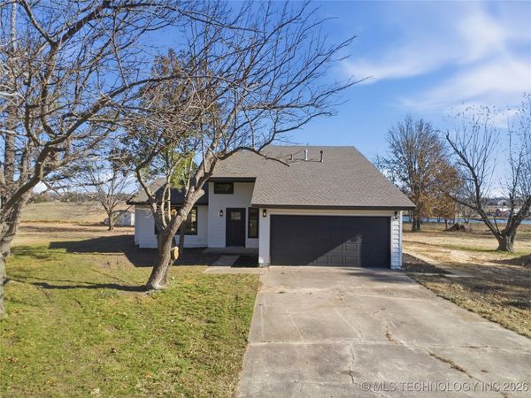8417 Meadowside Lane, Sapulpa, OK 74131