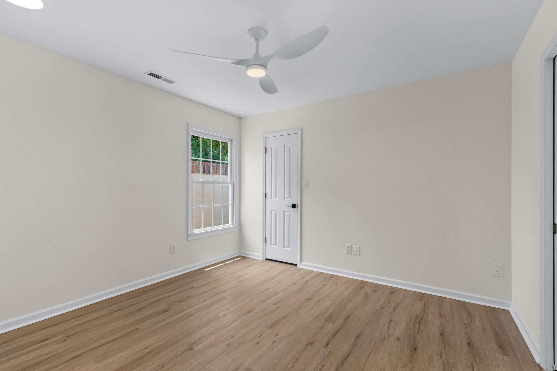 723 Antigua Dr. Photo 23