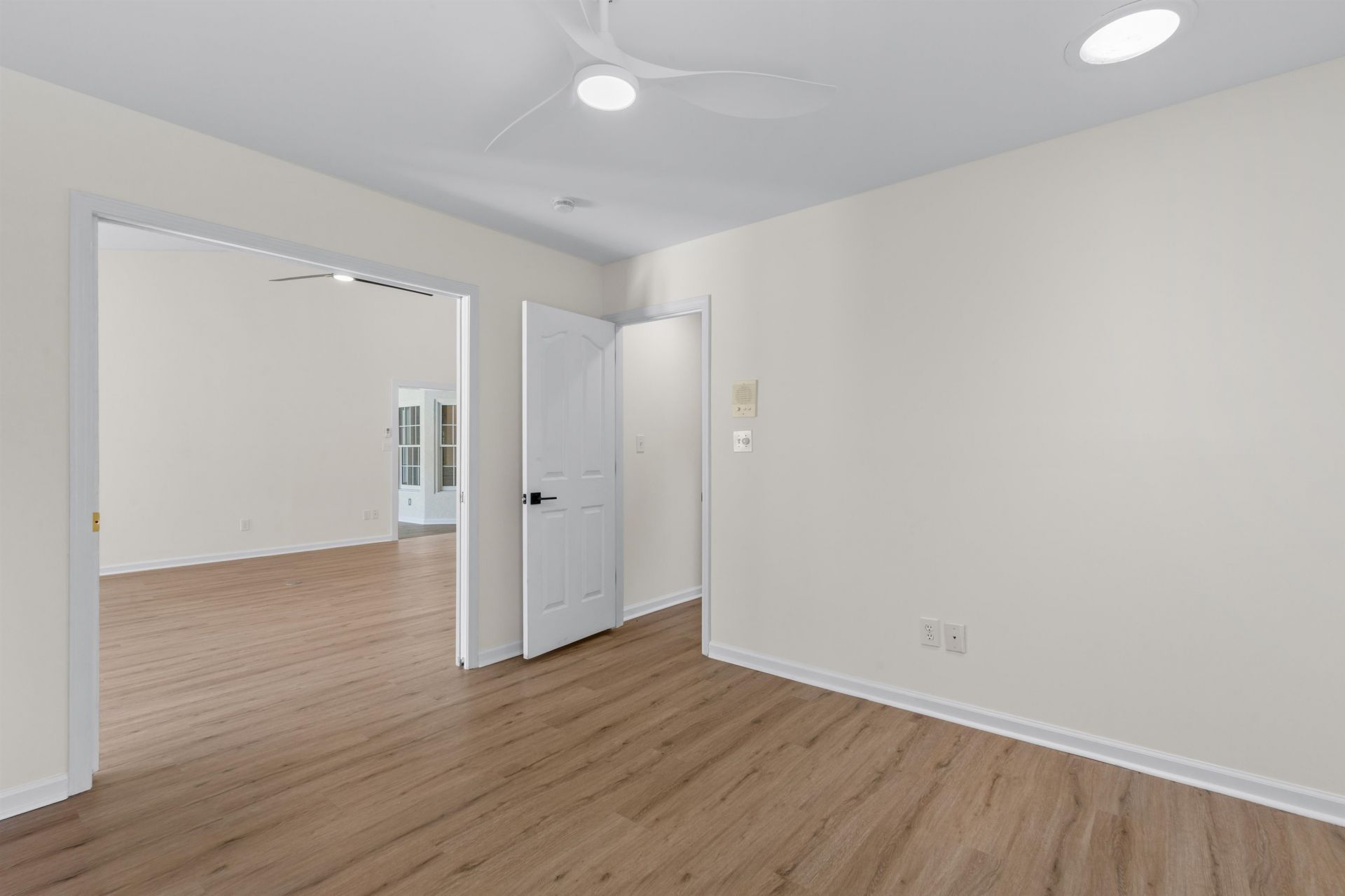 723 Antigua Dr. Photo 24