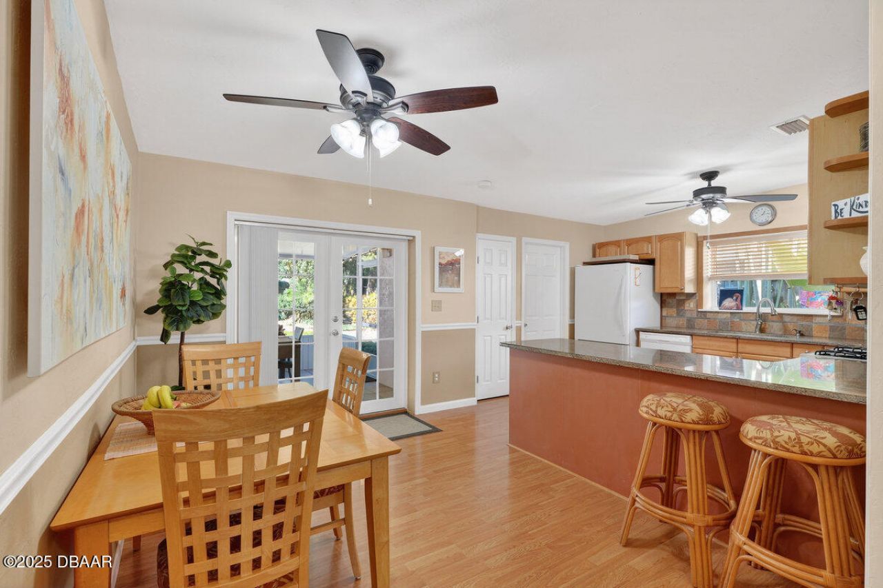 810 E 9th Avenue, New Smyrna Beach, FL 32169 Photo