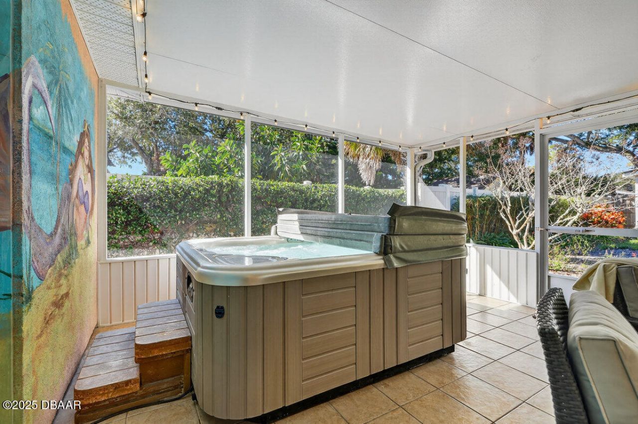 810 E 9th Avenue, New Smyrna Beach, FL 32169 Photo