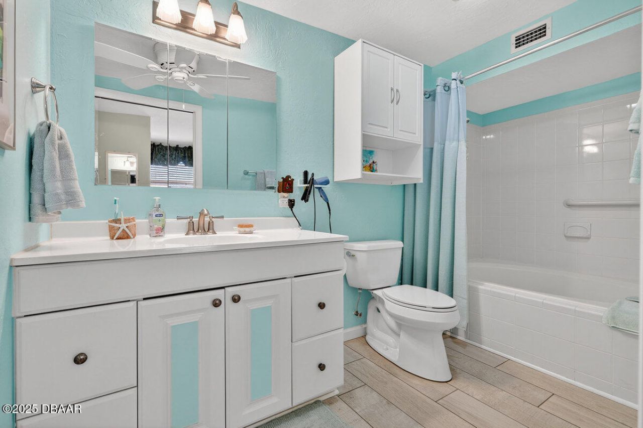 810 E 9th Avenue, New Smyrna Beach, FL 32169 Photo