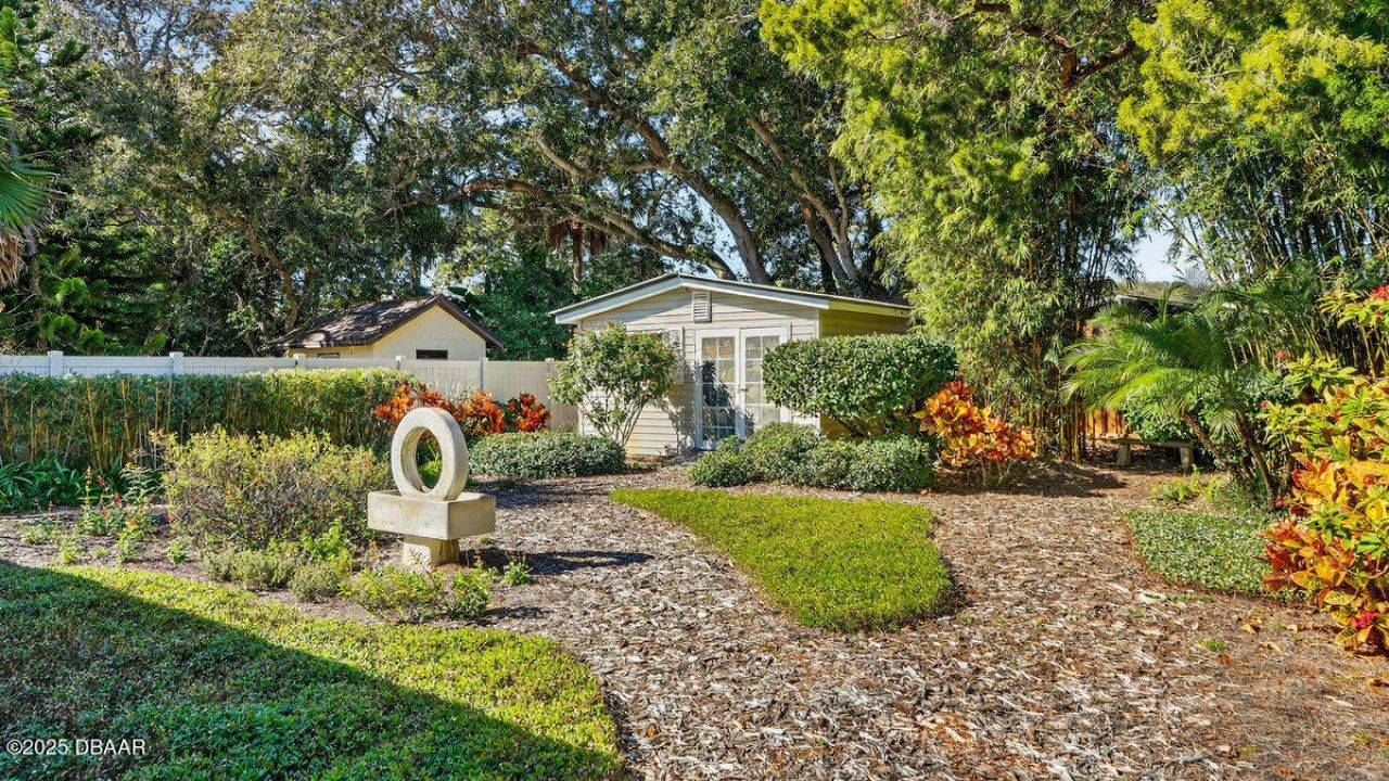 810 E 9th Avenue, New Smyrna Beach, FL 32169 Photo