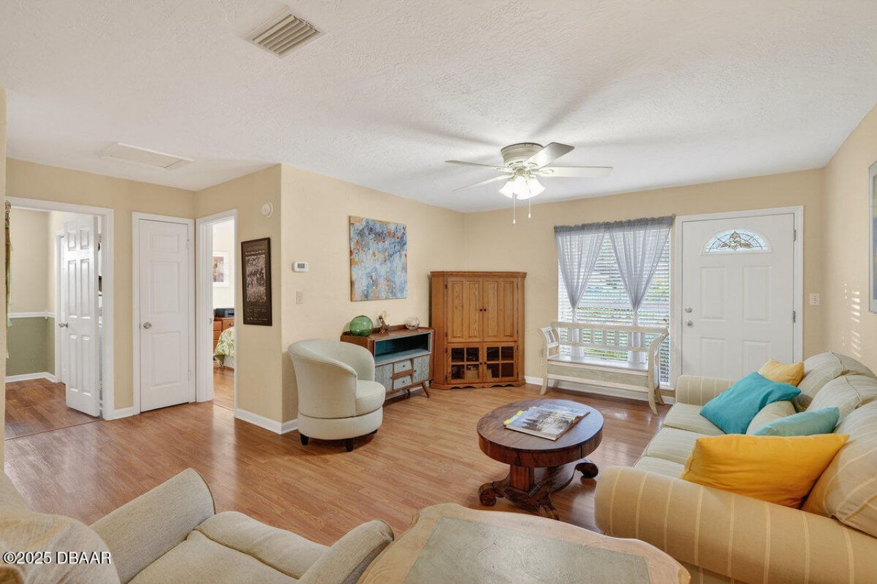 810 E 9th Avenue, New Smyrna Beach, FL 32169 Photo