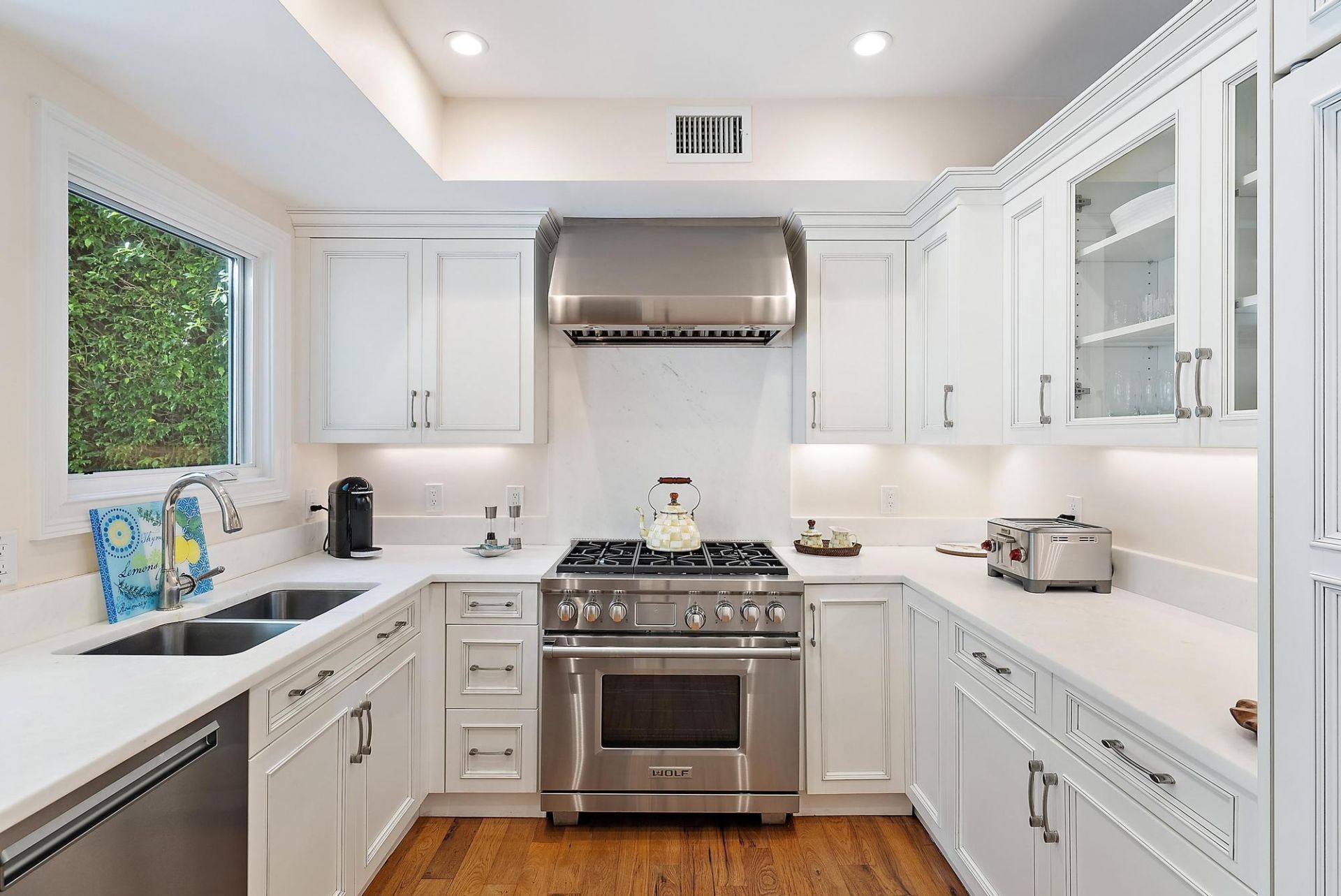 240 Seabreeze Avenue, Palm Beach, FL 33480 Photo