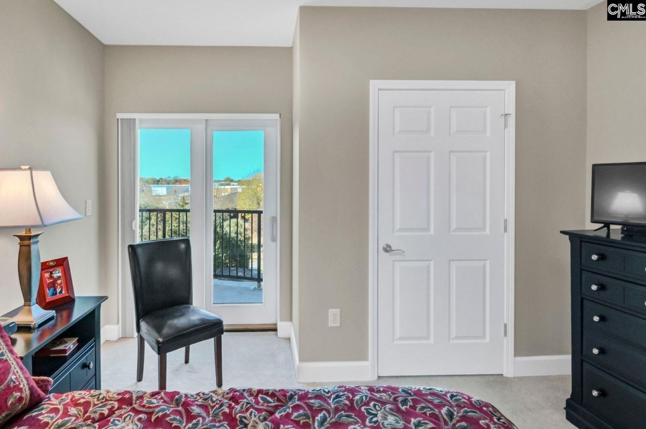 900 S Stadium Drive  Photo 15