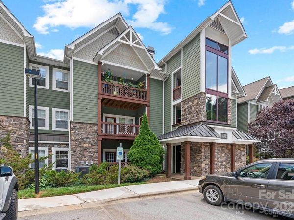 2000 Olde Eastwood Village Boulevard, Unit 305, Asheville, NC 28803
