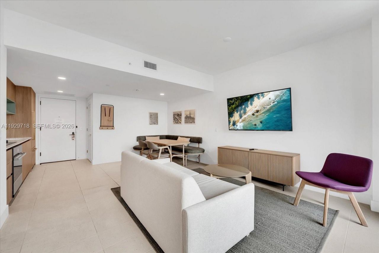 159 NE 6th St, Unit 3811, Miami, FL 33132 Photo