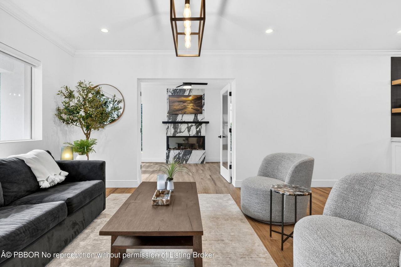 301 Pilgrim Road, West Palm Beach, FL 33405 Photo