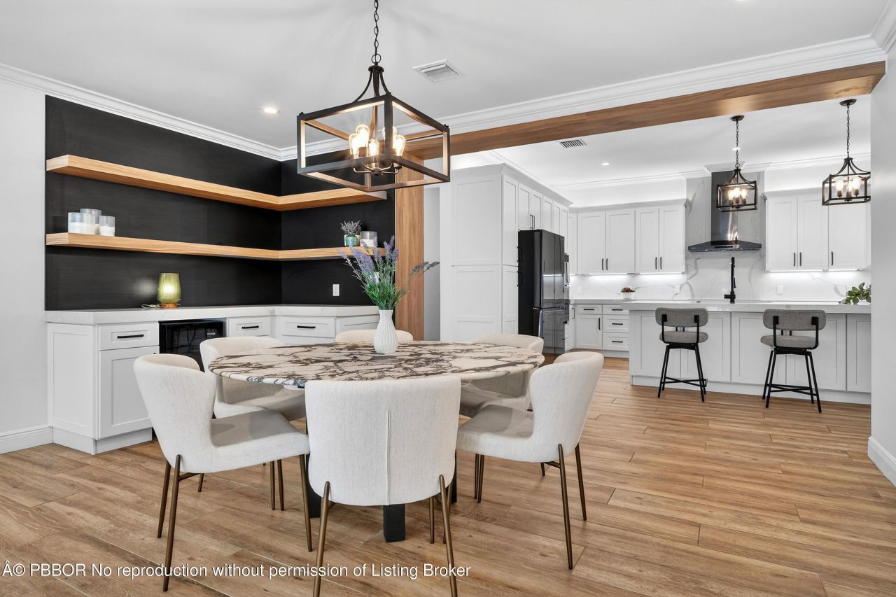 301 Pilgrim Road, West Palm Beach, FL 33405 Photo