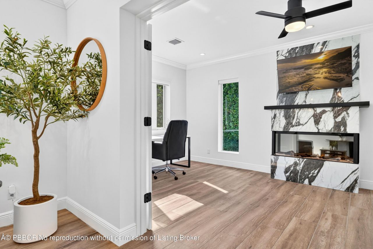 301 Pilgrim Road, West Palm Beach, FL 33405 Photo