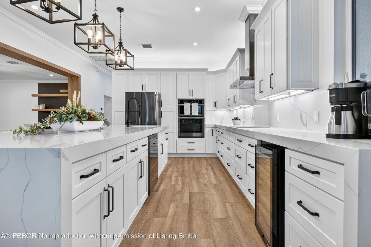 301 Pilgrim Road, West Palm Beach, FL 33405 Photo