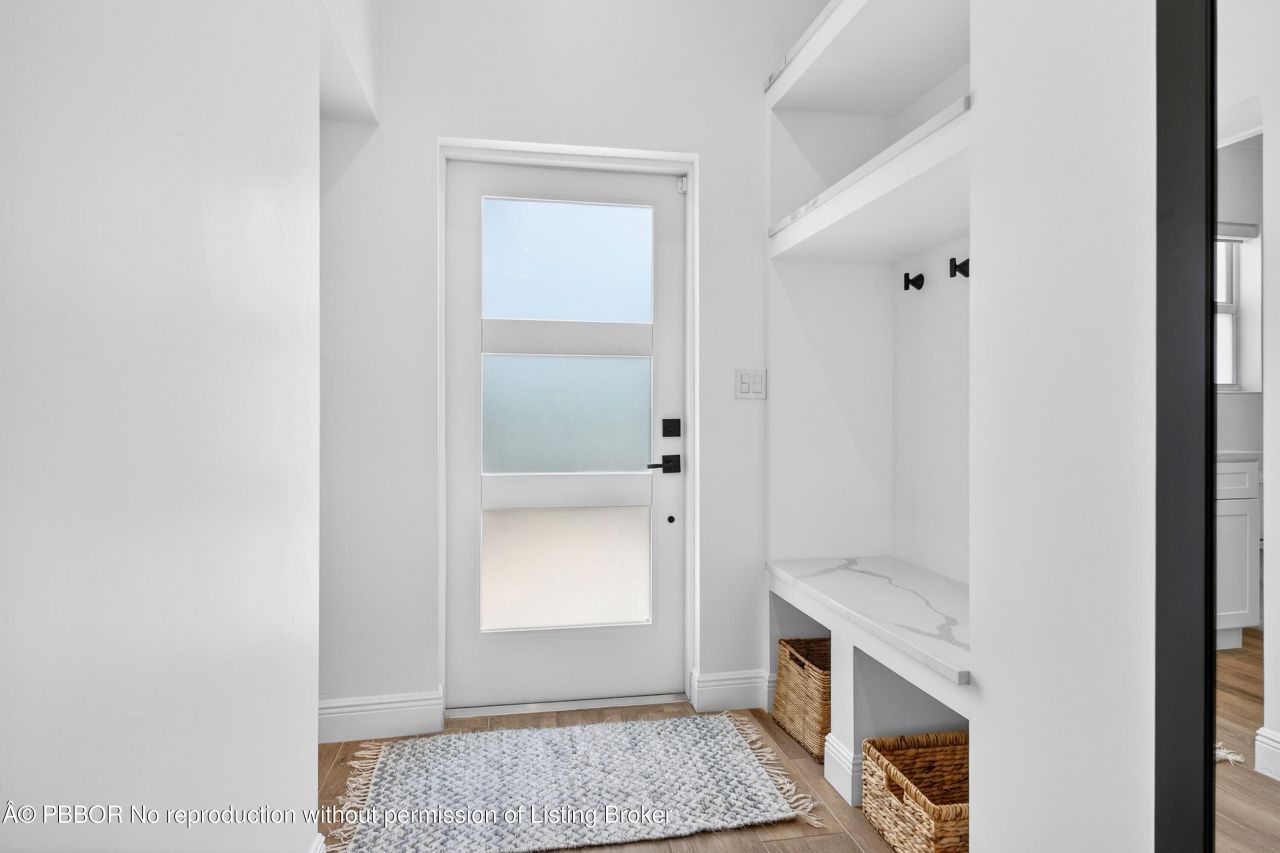 301 Pilgrim Road, West Palm Beach, FL 33405 Photo