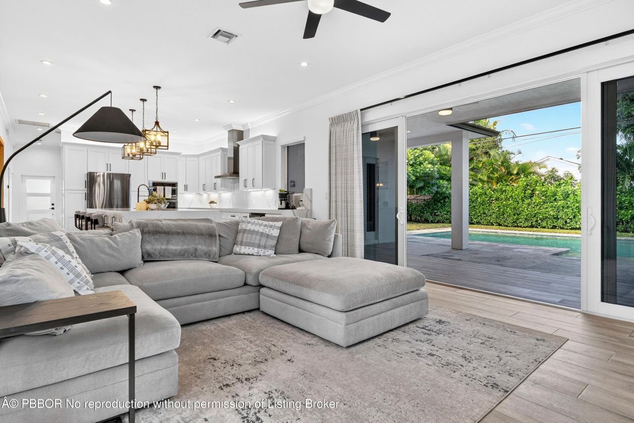 301 Pilgrim Road, West Palm Beach, FL 33405 Photo