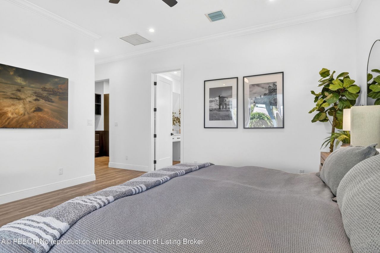 301 Pilgrim Road, West Palm Beach, FL 33405 Photo