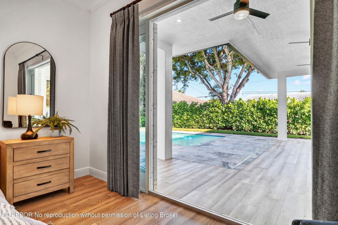 301 Pilgrim Road, West Palm Beach, FL 33405 Photo