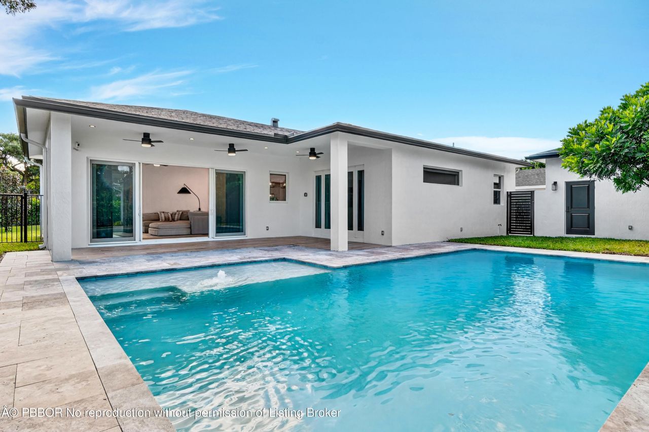 301 Pilgrim Road, West Palm Beach, FL 33405 Photo