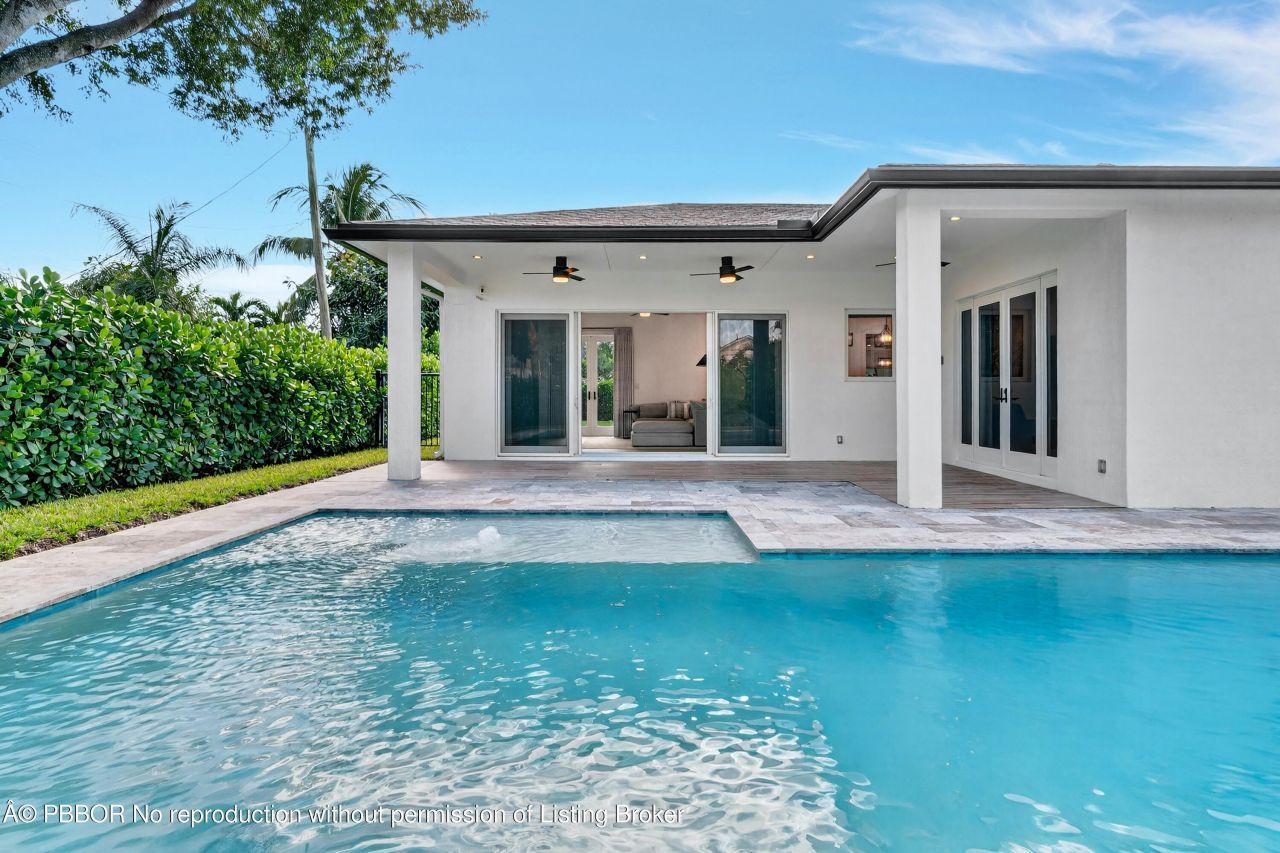 301 Pilgrim Road, West Palm Beach, FL 33405 Photo