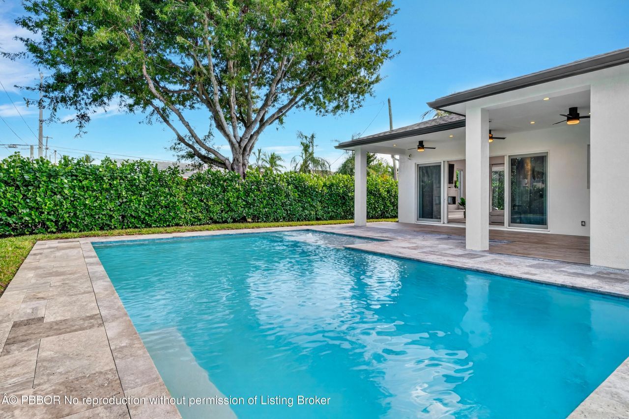 301 Pilgrim Road, West Palm Beach, FL 33405 Photo